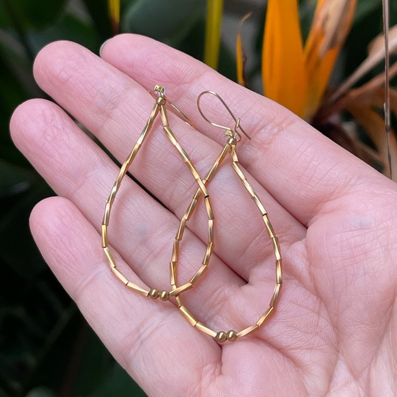 Gold tone tear drop hoop earrings - Picture 4 of 5